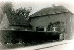 Foto uit rond 1950 van de boerderij van Kempeners-Hermans gelegen aan de Dorpstraat in Oirsbeek.