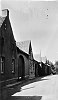 De Kerkstraat in Sweikhuizen rond 1955. Deze woningen werden achtereenvolgens bewoond door de familie Geel Dols-Delahaye, de vrijgezel Leo Meels, de familie Frits Beaumont-Mennens en door de familie Hubert Heijnen Feron
